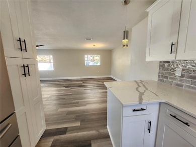 1818 Shore Acres Blvd NE, Saint Petersburg, FL 33703 - photo 4