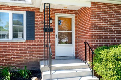 133_DeSantis_Dr_3_of_34_-1