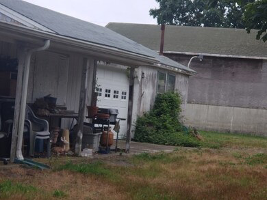 12 Grinnell St, South Dartmouth, MA 02748 - photo 4