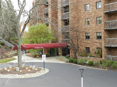 Cochran Hall Condominium unit 512, Pittsburgh, PA 15243 - photo 2