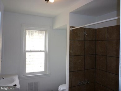 319 W Broad St, Palmyra, NJ 08065 - photo 6