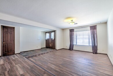 343 E Huber St-9