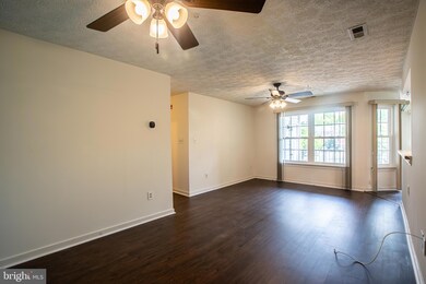 2408 Forest Edge Ct unit 204H, Odenton, MD 21113 - photo 6