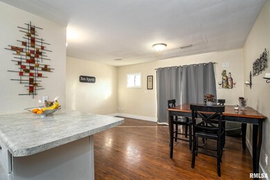 1833 W Kimberly Rd, Davenport, IA 52806 - photo 6