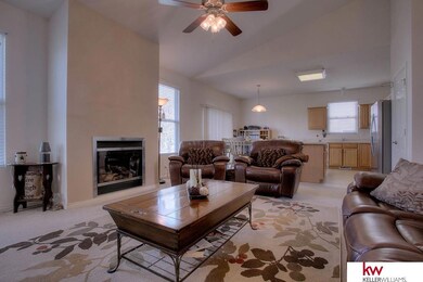 2104 Quartz Dr, Papillion, NE 68046 - photo 2
