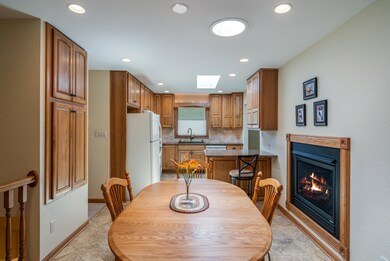Dining/Kitchen