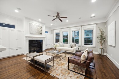 709 E 13th 1/2 St, Houston, TX 77008 - photo 2