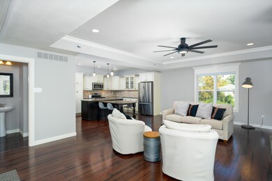 Open Living to Kitchen