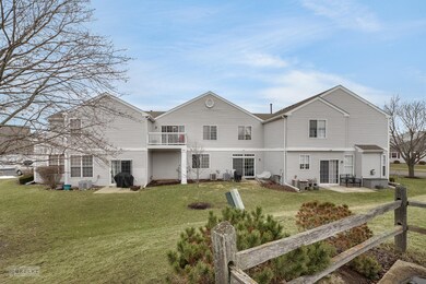 419 Cascade Ln unit 419, Oswego, IL 60543 - photo 3