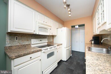 404 N Haddon Ave unit 404, Haddonfield, NJ 08033 - photo 3