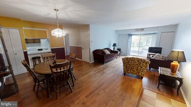 161 N Emory Dr unit 8, Sterling, VA 20164 - photo 3