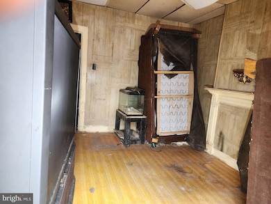 1504 N Spring St, Baltimore, MD 21213 - photo 3