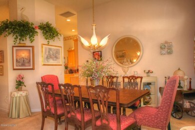 Sykes Loop Dr 206 - Dining
