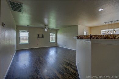 9257 S 251st Ave E, Broken Arrow, OK 74014 - photo 5