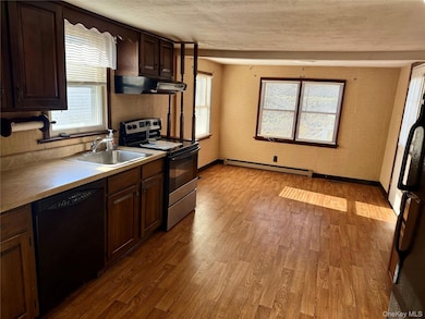 647 S Drury Ln, Rock Tavern, NY 12575 - photo 3