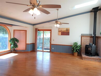 Big Great Room with Vaults & Skylights