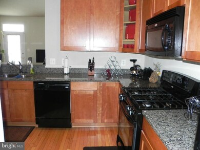 8006 Endzone Way, Hyattsville, MD 20785 - photo 6