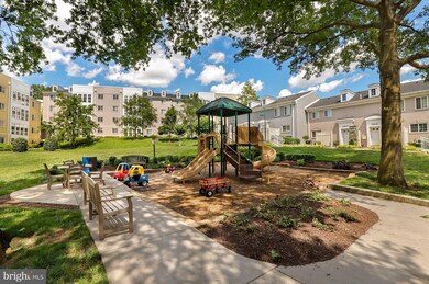 4083 S Four Mile Run Dr unit 201, Arlington, VA 22204 - photo 6