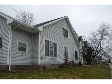 203 E 23rd St, Anderson, IN 46016 - photo 2