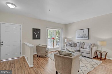 6922 Flag Harbor Dr, District Heights, MD 20747 - photo 5