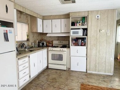 5002 W Bethany Home Rd unit 139, Glendale, AZ 85301 - photo 2