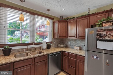 19 Cornell St, Reading, PA 19606 - photo 4