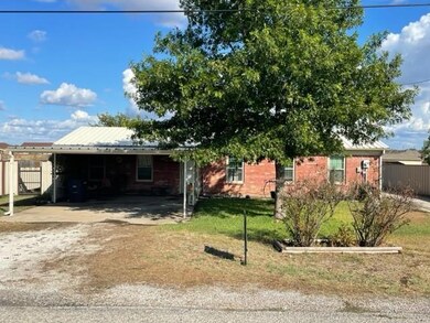 560 Green Acres Rd, Weatherford, TX 76088 - photo 2