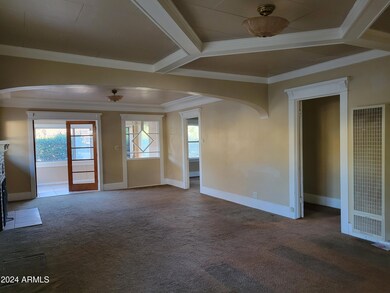 11 Black Knob View