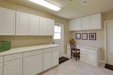 6 LAUNDRY RM PLUS OFFICE OR HOBBY RM - C