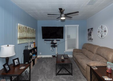 1832 W 6th St, Davenport, IA 52802 - photo 5