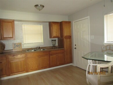 7516 Lockwood Dr, Houston, TX 77016 - photo 3