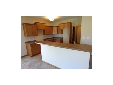 136 E Terrace Ct, Center Point, IA 52213 - photo 5