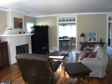 324 N Larch Ave, Elmhurst, IL 60126 - photo 3