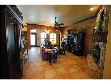 19833 Oakshire Dr, Edmond, OK 73012 - photo 4