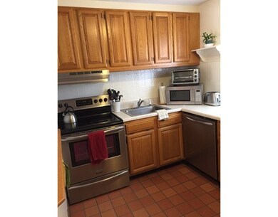 76 Lionel Ave unit C, Waltham, MA 02452 - photo 3