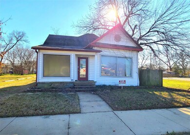 1028 W Main St, Denison, TX 75020 - photo 2