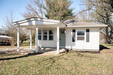 6114 Brown Rd, Floyds Knobs, IN 47119 - photo 2
