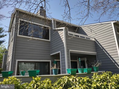 11037B Villaridge Ct unit 11037B, Reston, VA 20191 - photo 2