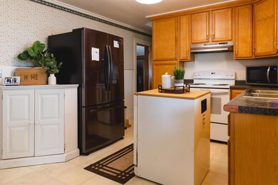 7 Cedar St, Saint Albans, VT 05478 - photo 4