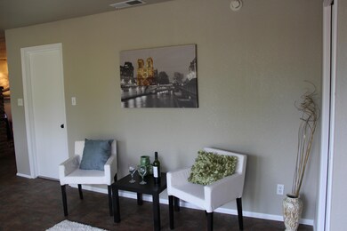 3271 NICOLET 003