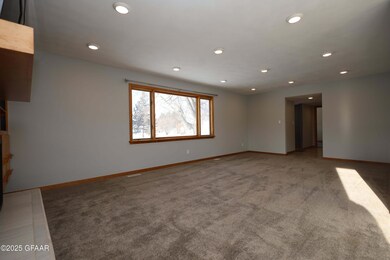 320 Daisy Ave, Buxton, ND 58218 - photo 7