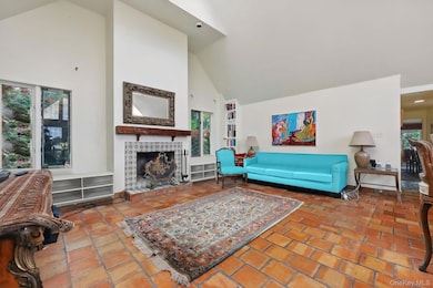 69 Cornwells Beach Rd, Port Washington, NY 11050 - photo 4