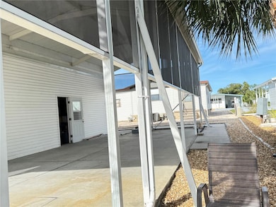 35103 Jade Dr, Zephyrhills, FL 33541 - photo 4