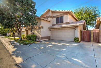 1302 E Hearne Way-2