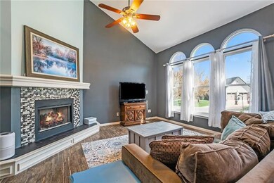 214 SW Marsh Wren St, Lees Summit, MO 64082 - photo 5