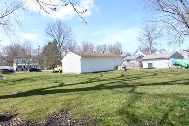 7583 Clark St, Olmsted Falls, OH 44138 - photo 2