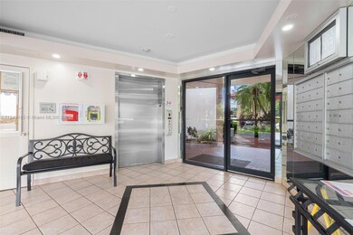 Lakes of Environ unit C205, Lauderhill, FL 33319 - photo 3