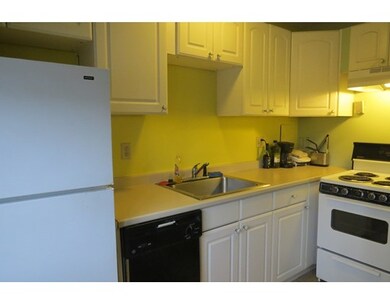 125 Trapelo Rd unit 20, Belmont, MA 02478 - photo 3