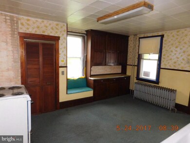 710 W Market St, Williamstown, PA 17098 - photo 6