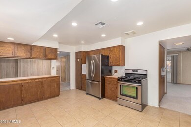 El Camino-Kitchen2